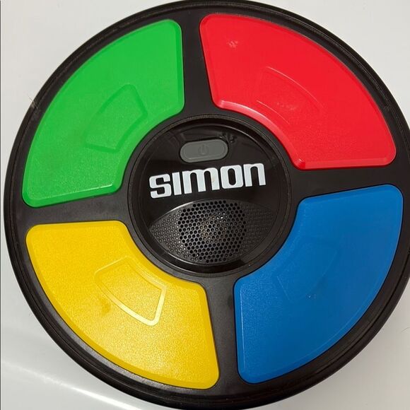 Simon Portable Audio & Video Device Red and Green - Picture 1 of 3